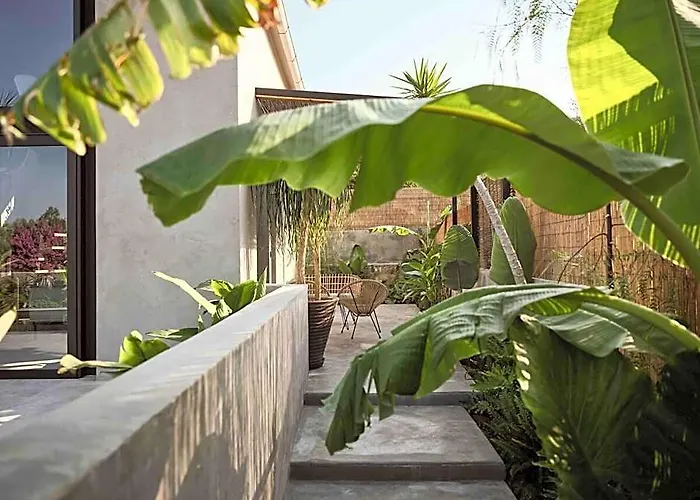Theros Exotica Contemporary Loft Villa