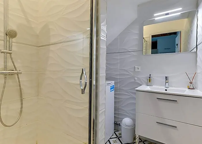 Renovated Peaceful House 3, City Center