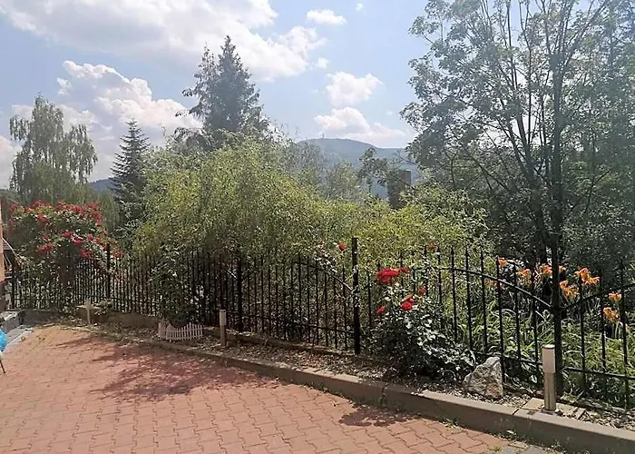 Willa Na Gorce - Pokoje Goscinne I Apartamenty
