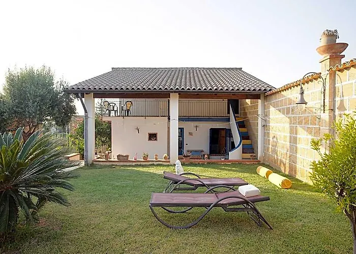 Villa In Partinico Near The Beach