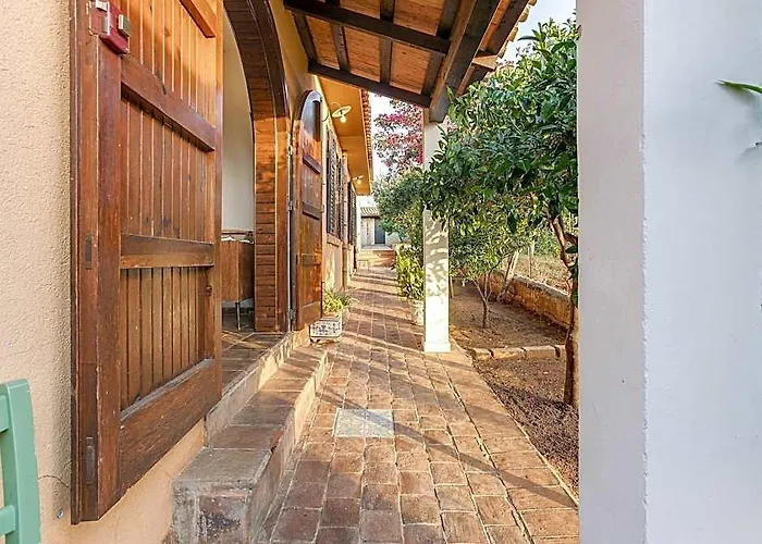 Villa In Partinico Near The Beach