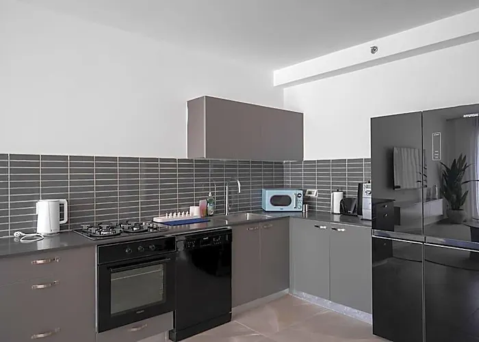 Warm & Modern 2Br By The Sea L Mamad