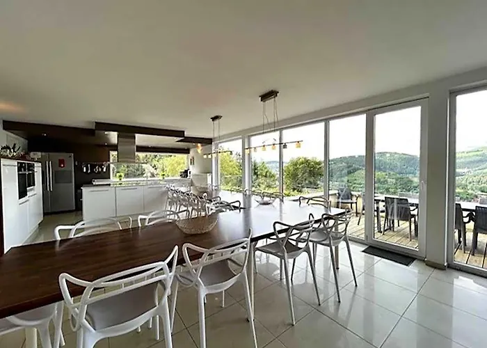 Villa In Coo With Pool Panoramic Views