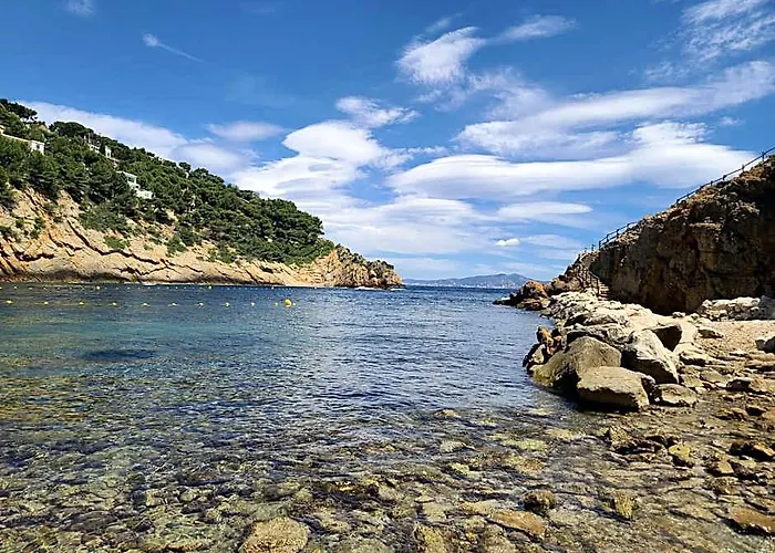 Hôtels à Ensues-la-Redonne