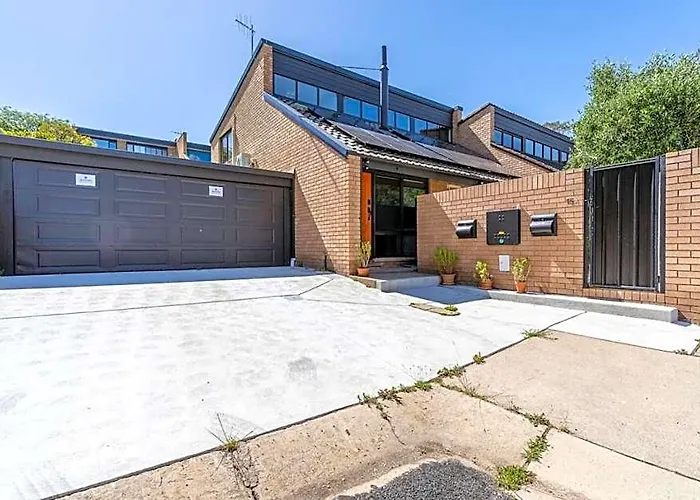 Peaceful 1Br Home Near Canberra Hospital - Hosted By Canstay