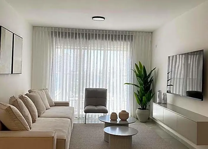 Warm & Modern 2Br By The Sea L Mamad