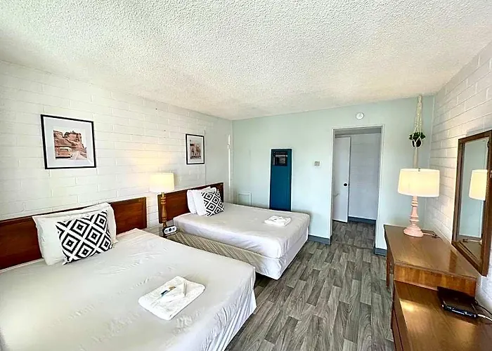 Seligman Hotels