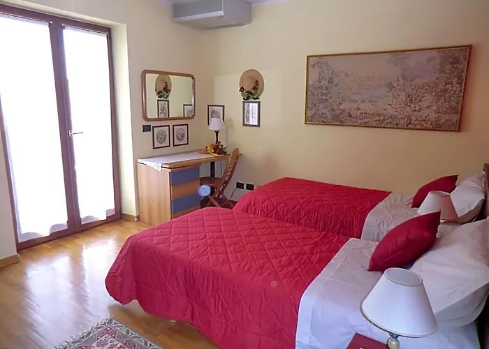 Hotels in Pieris