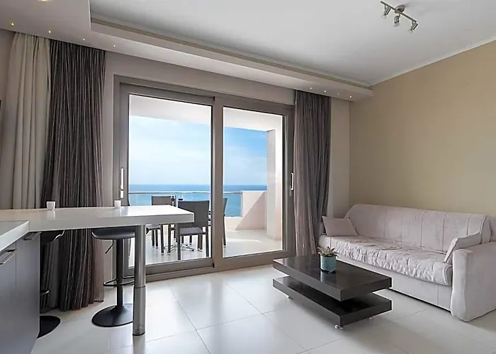 Kymothoe Elite Suites
