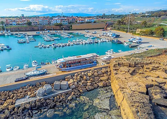 Home Le Castella