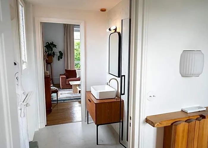 Lagny-sur-Marne Hotels