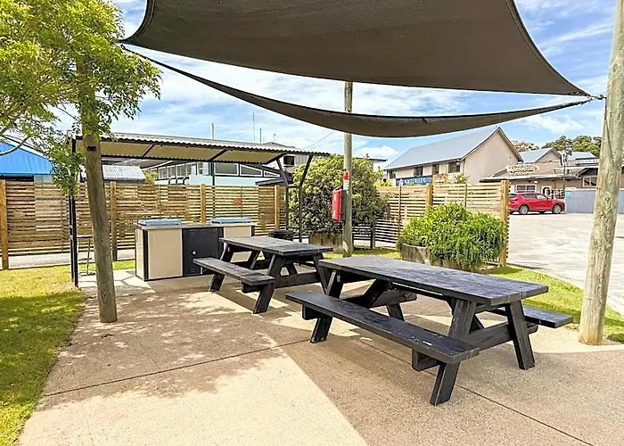 Kaiteriteri Recreation Reserve Cabins