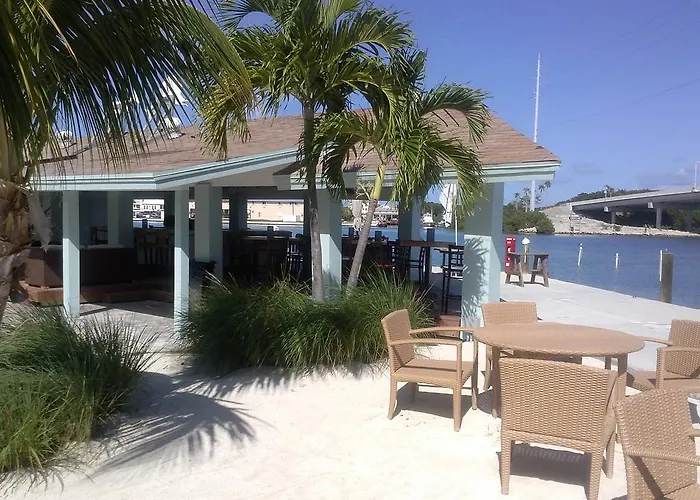 Smugglers Cove Resort And Marina