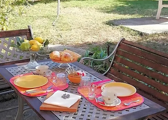 Calicantus Bed And Breakfast Albenga