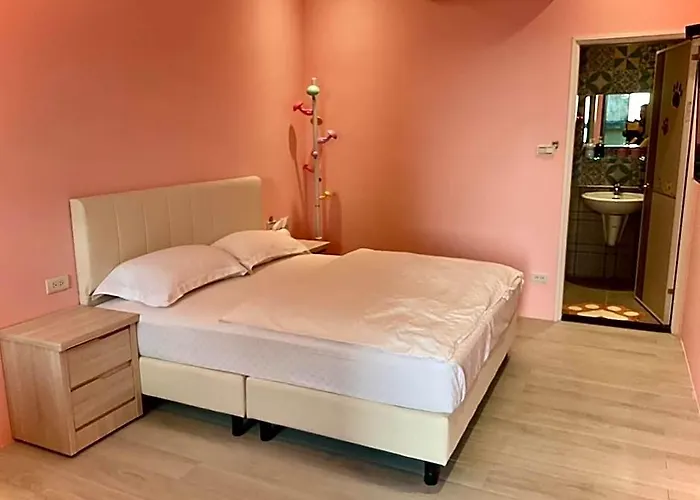 Mew'S House