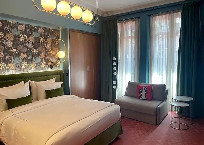 Hotel 33 Marbeuf Parigi