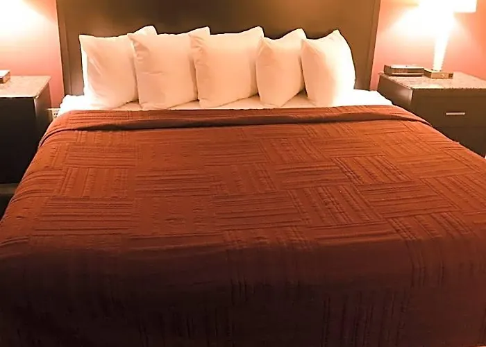 Millinocket Hotels