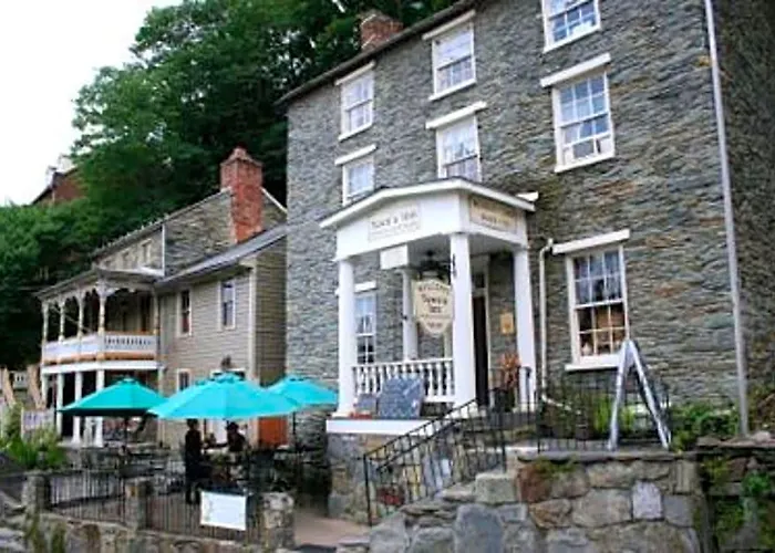 Harpers Ferry City Center Hotels