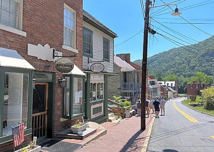 Harpers Ferry Hotels