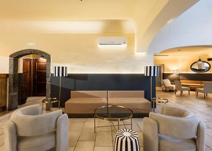 Capomulini Hotels