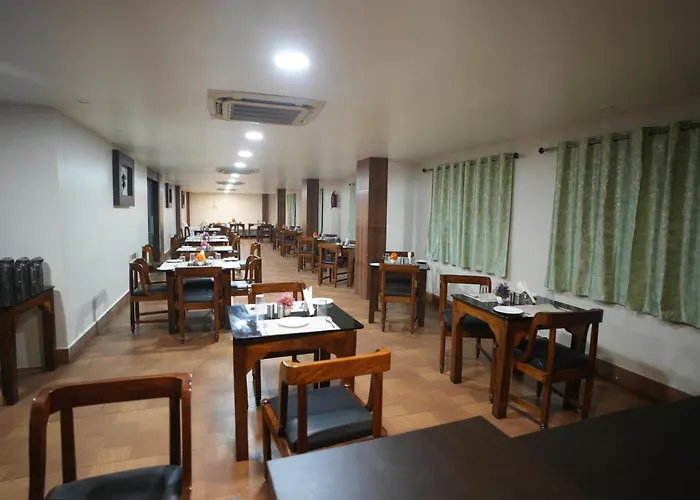 Hotel Sapphire Inn