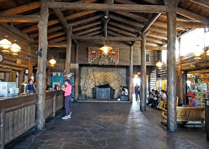 Grand Canyon Village Hotels