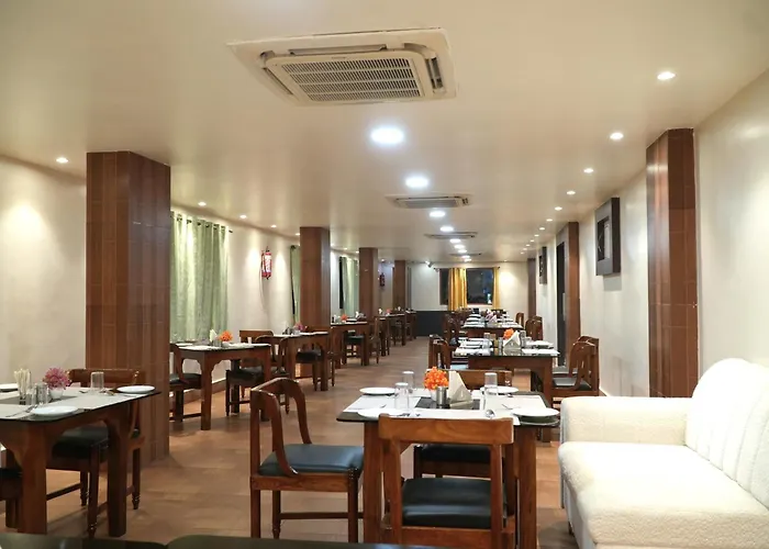 Hotel Sapphire Inn