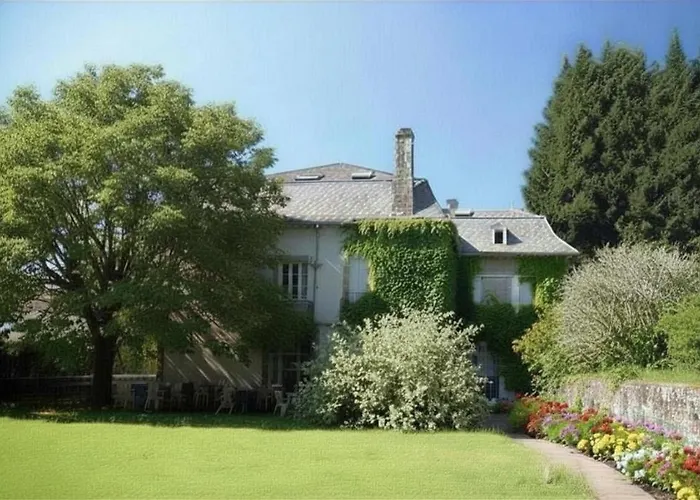 Hôtels à Saint-Martin-Valmeroux