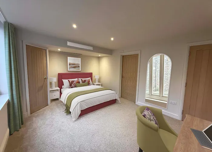 Caerleon Hotels
