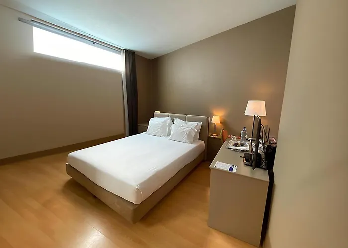 Tryp By Wyndham Porto Centro Hotel