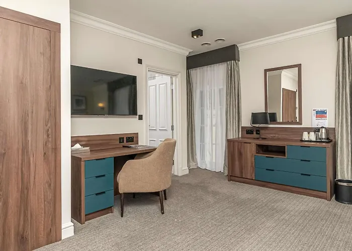Salisbury City Center Hotels