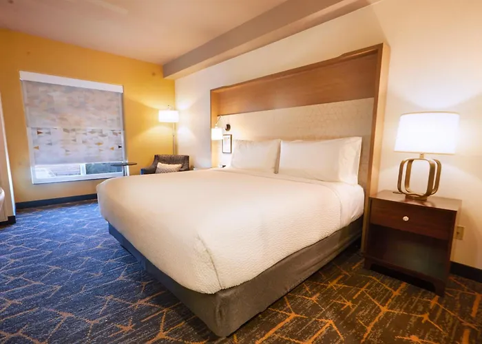 Oakland Hotels
