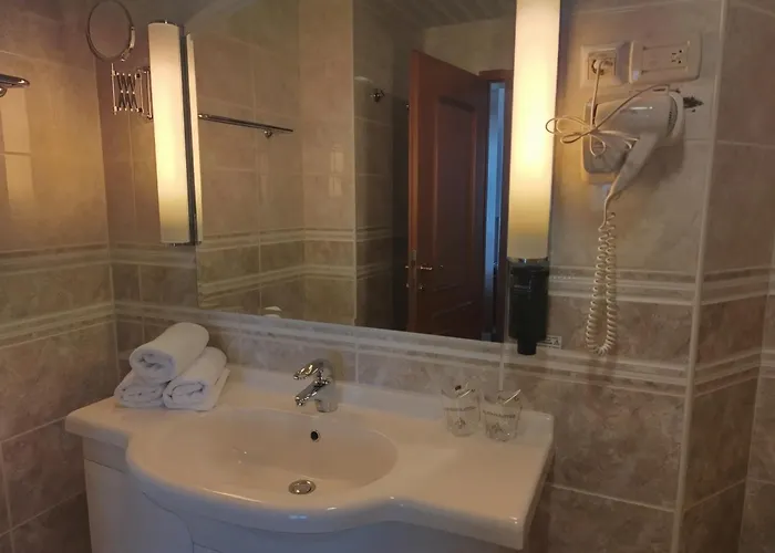Hotel Metropol - Metropol Lake Resort Lagadin
