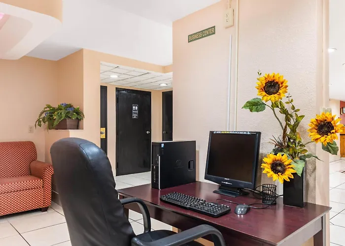 Quality Inn & Suites Orlando Airport
