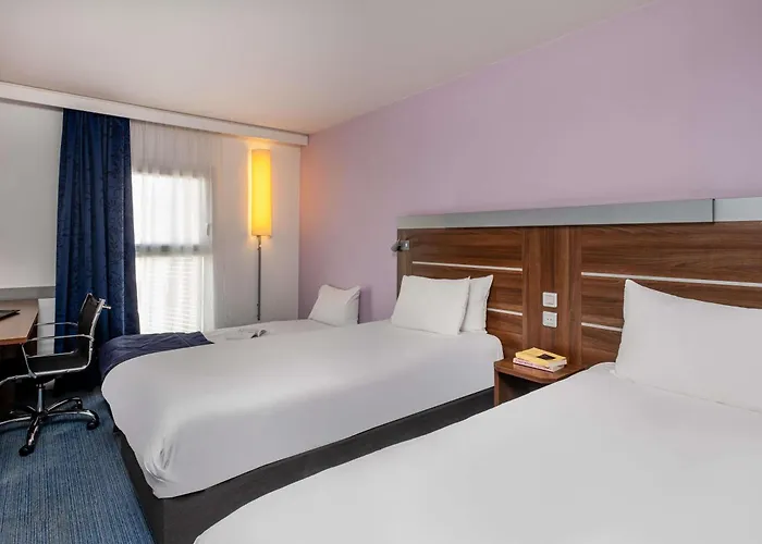 Holiday Inn Express Marseille Saint Charles, an IHG Hotel