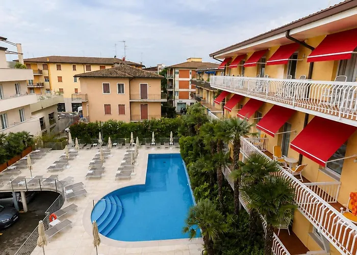 Hotel Capri Bardolino 3S