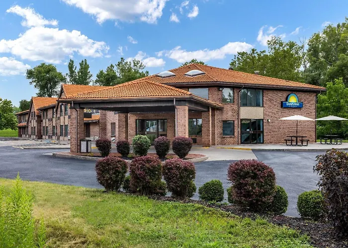 Days Inn By Wyndham Geneva/Finger Lakes