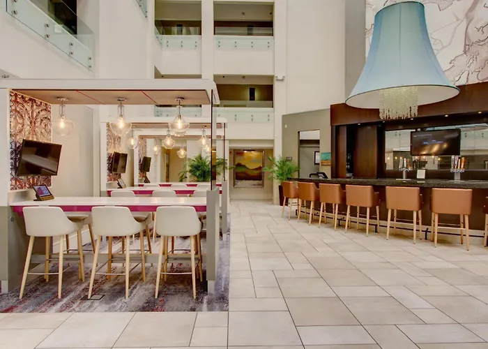 Crowne Plaza Charleston By Ihg Hotel North Charleston