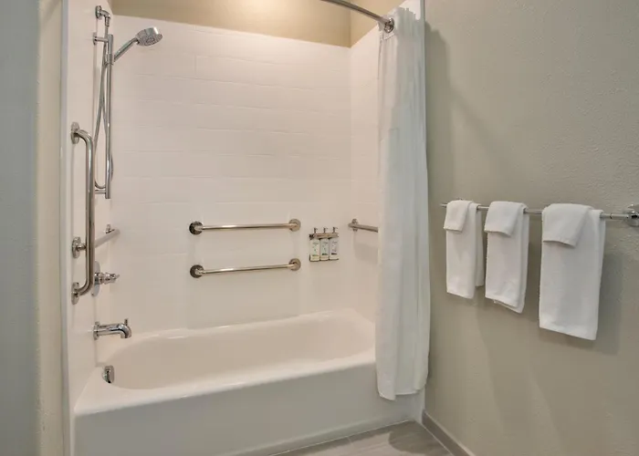 Holiday Inn Express Hotel And Suites Katy By Ihg
