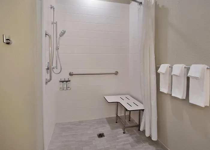 Holiday Inn Express Hotel And Suites Katy By Ihg