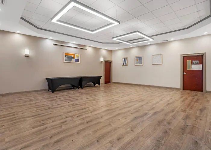 Newton Hotels