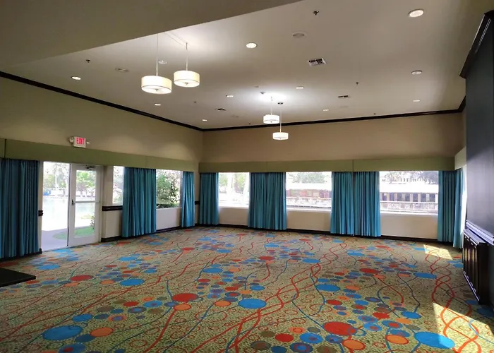 Holiday Inn Express Hotel And Suites Brownsville By Ihg