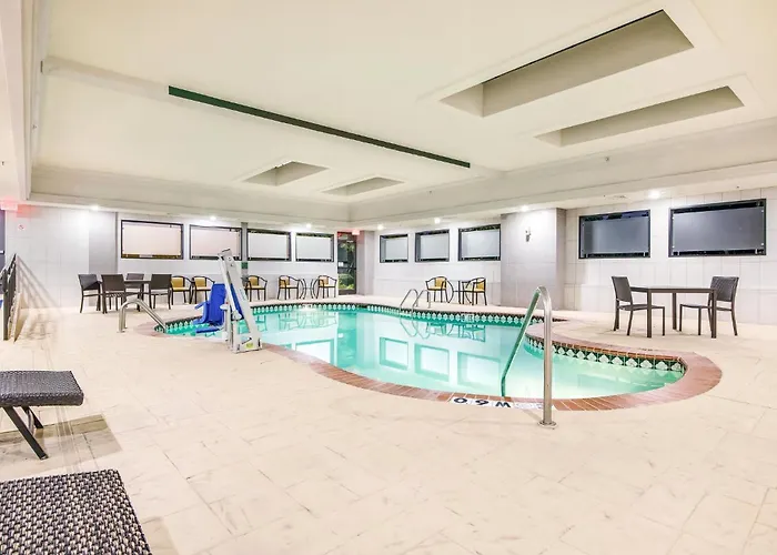 Holiday Inn Express & Suites Longview North By Ihg