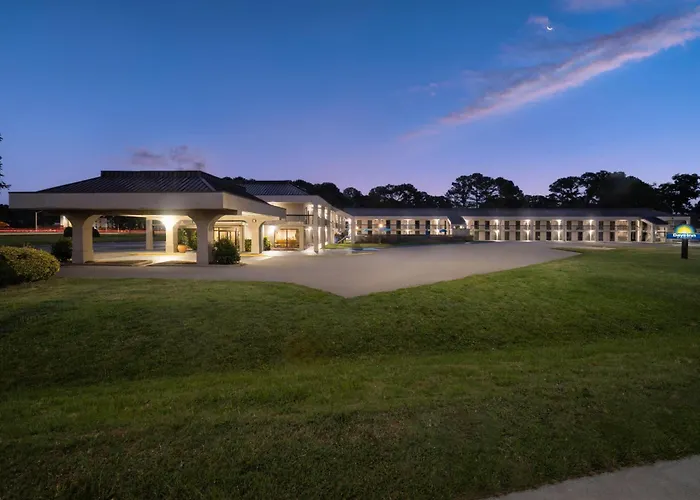 Days Inn By Wyndham Norfolk Airport