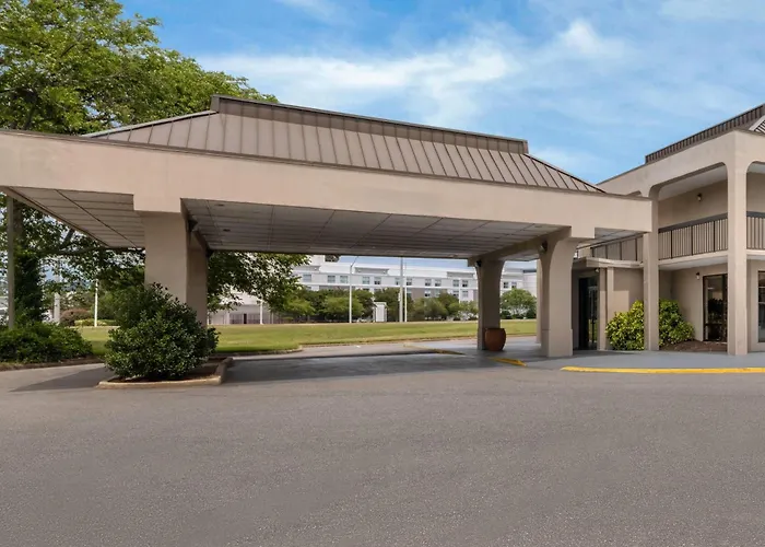 Days Inn By Wyndham Norfolk Airport