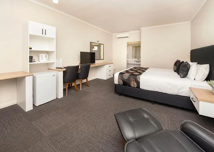 Swan Hill Hotels