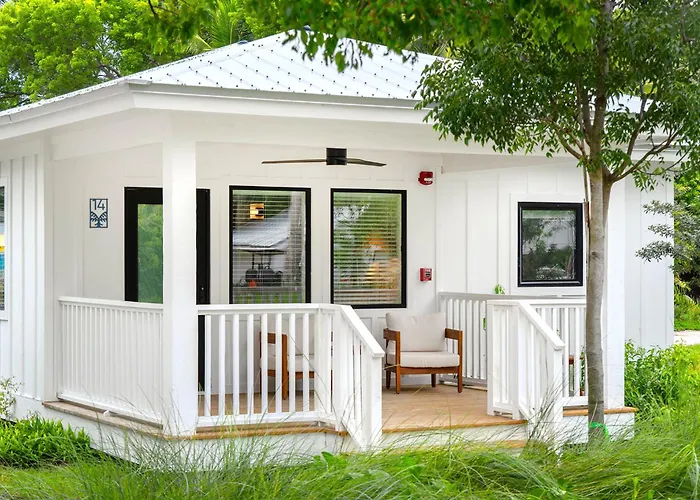 Pines & Palms Resort