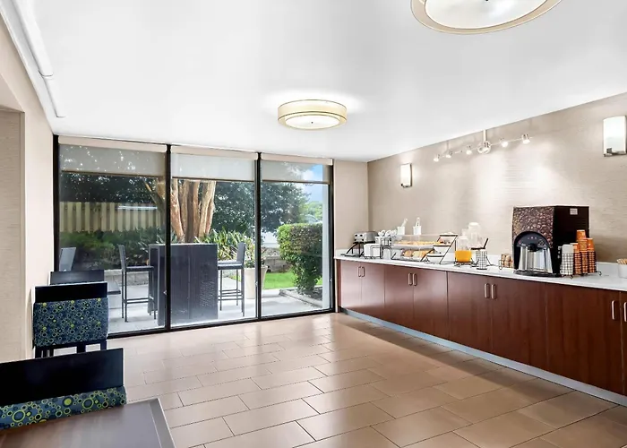 Comfort Inn University