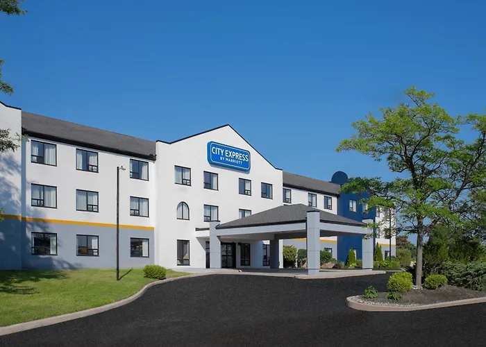 Port Hope Hotels