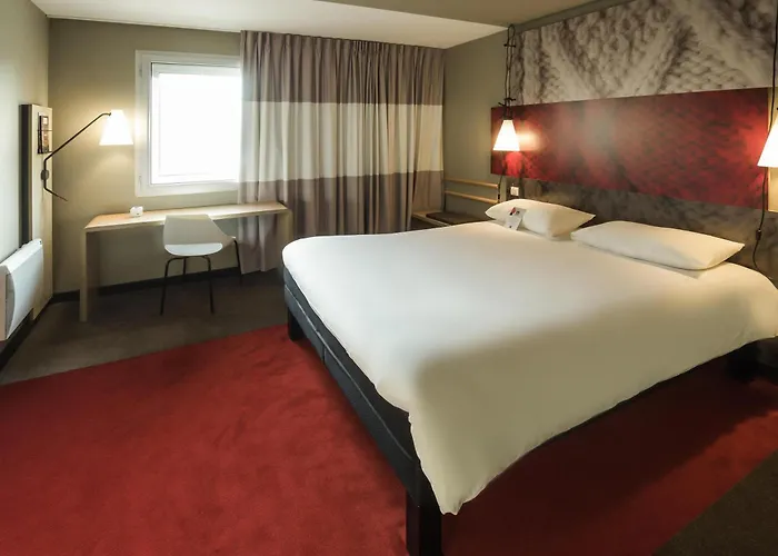 Ibis Rouen Centre Champ De Mars Hotel